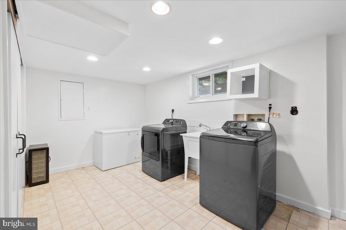 COLUMBIA PINES - Residential