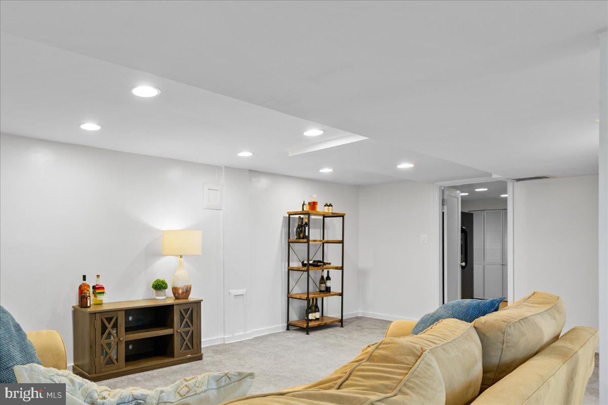 COLUMBIA PINES - Residential