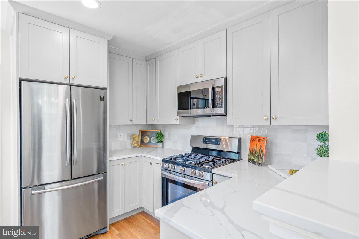 COLUMBIA PINES - Residential