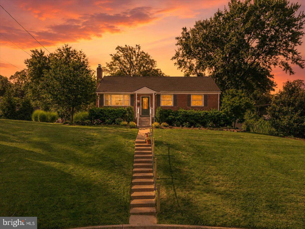 COLUMBIA PINES - Residential