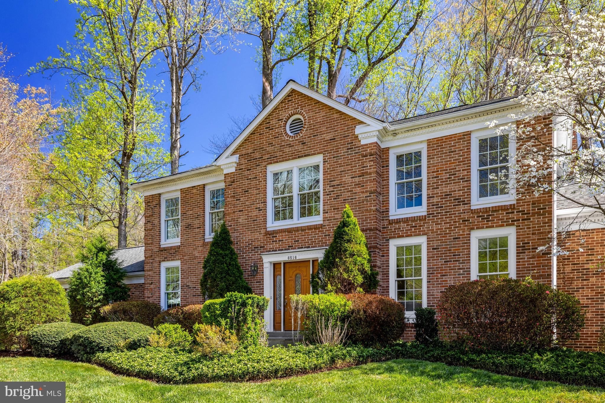LANGLEY OAKS - Residential