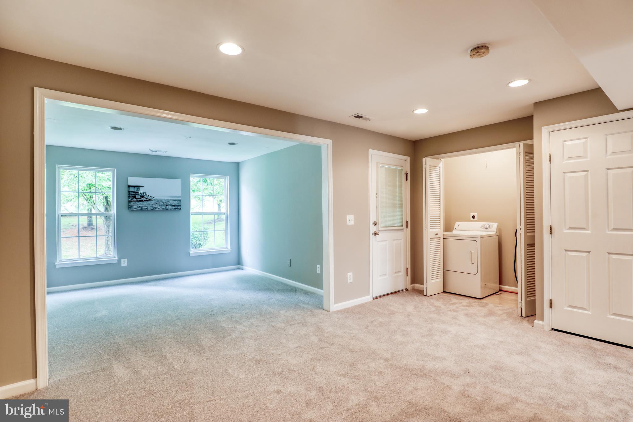 LAKELAND PLACE - Residential