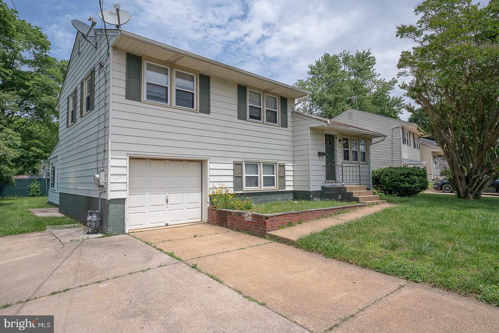 OAK HILL - Residential