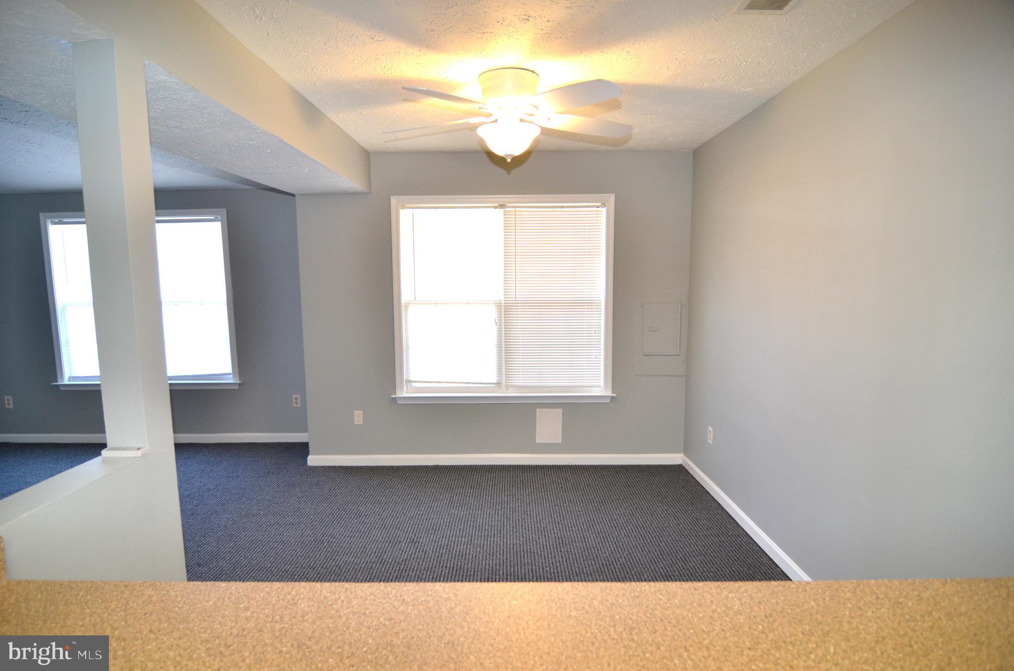 COLUMBIA COMMONS - Residential Lease