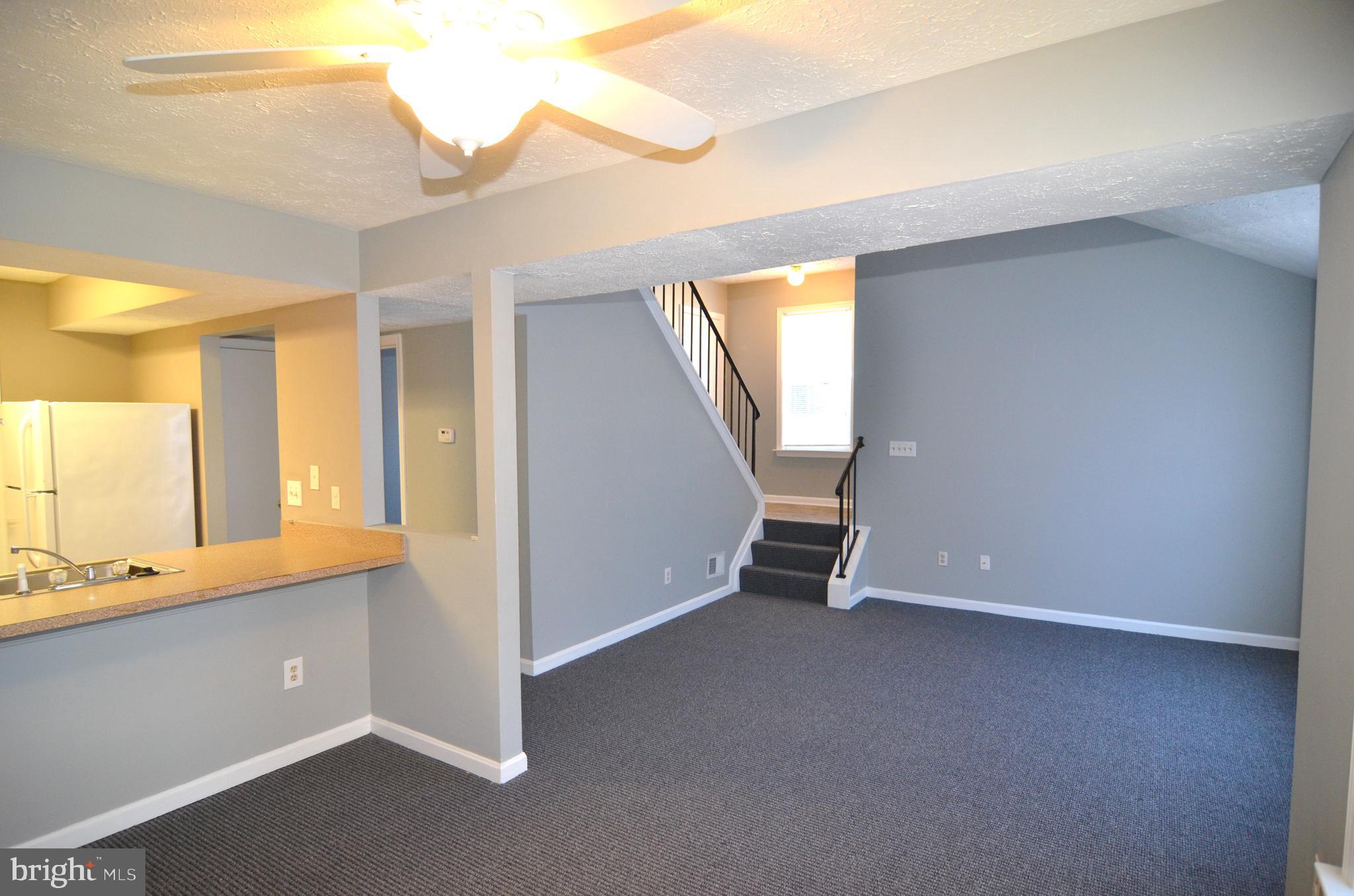 COLUMBIA COMMONS - Residential Lease