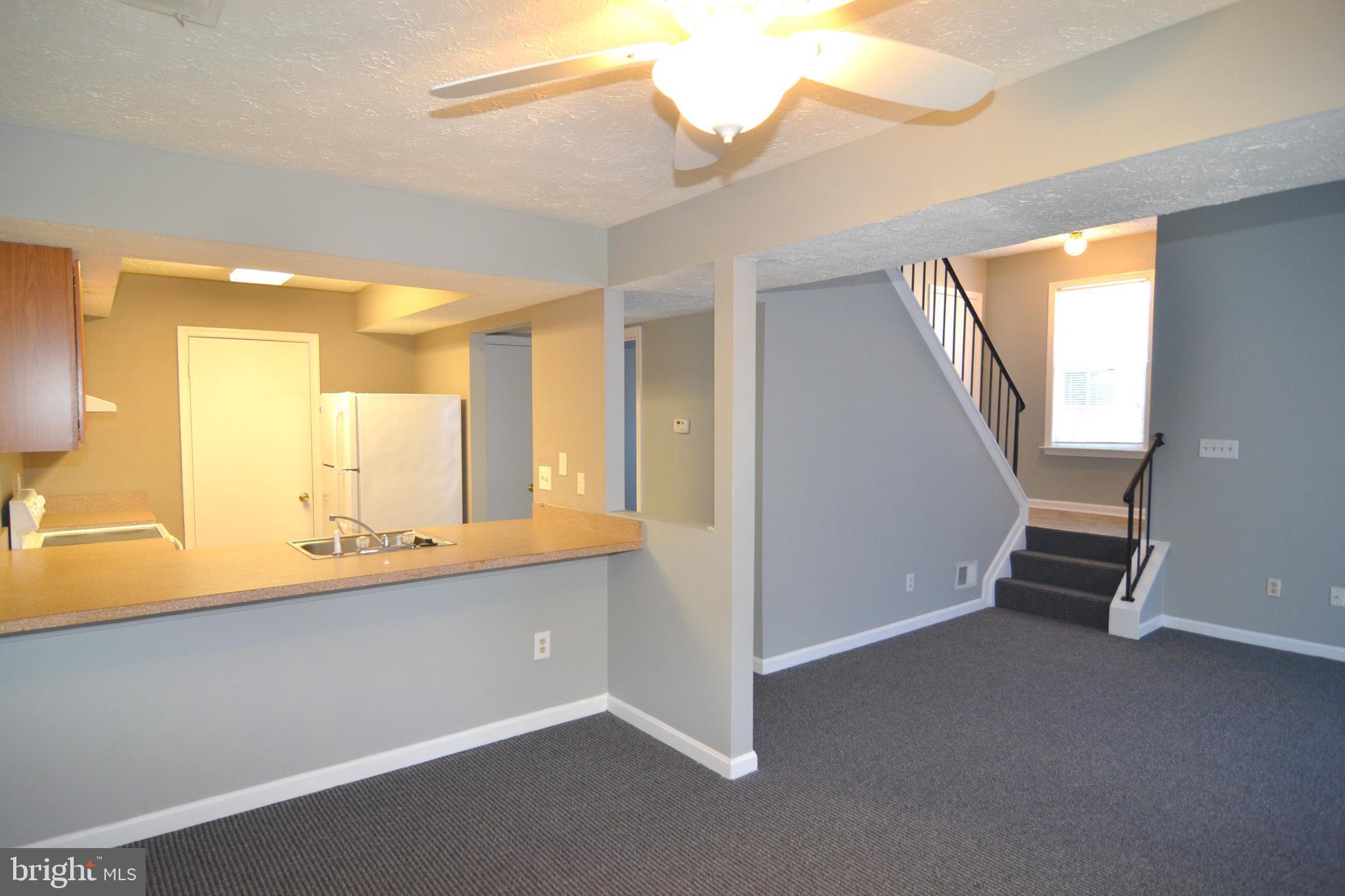 COLUMBIA COMMONS - Residential Lease
