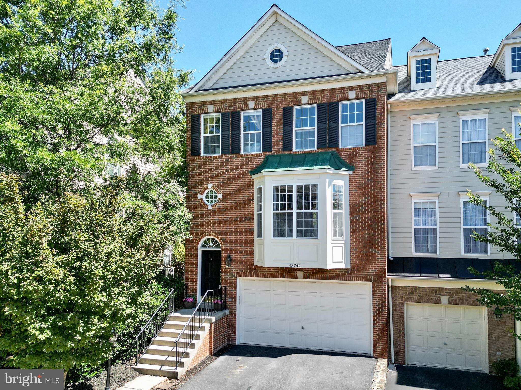 LANSDOWNE ON THE POTOMAC - Residential