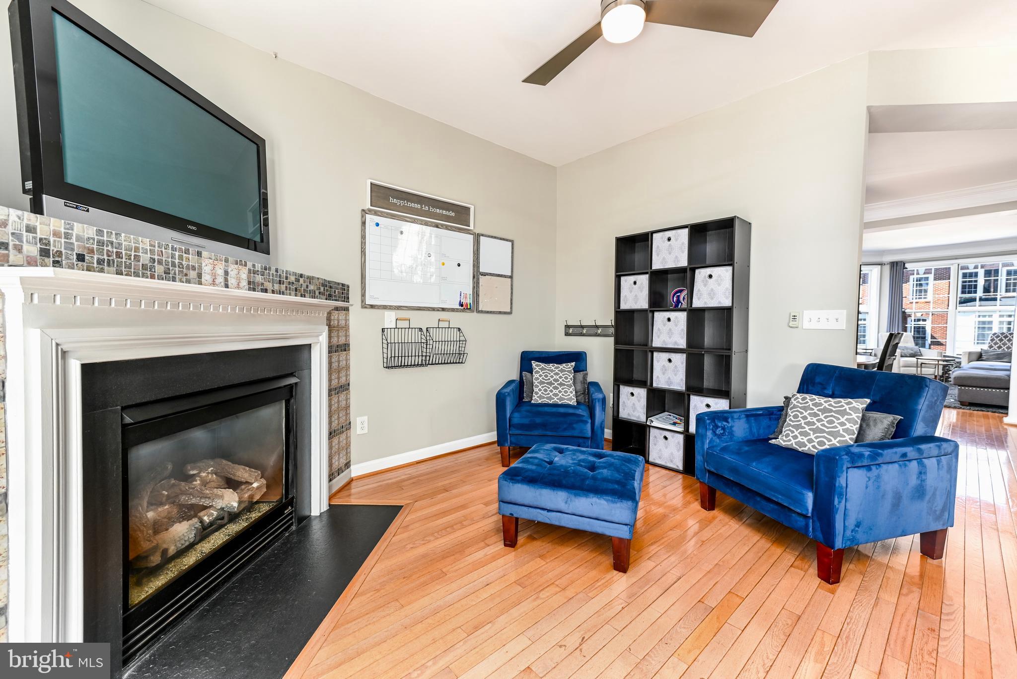 LANSDOWNE ON THE POTOMAC - Residential