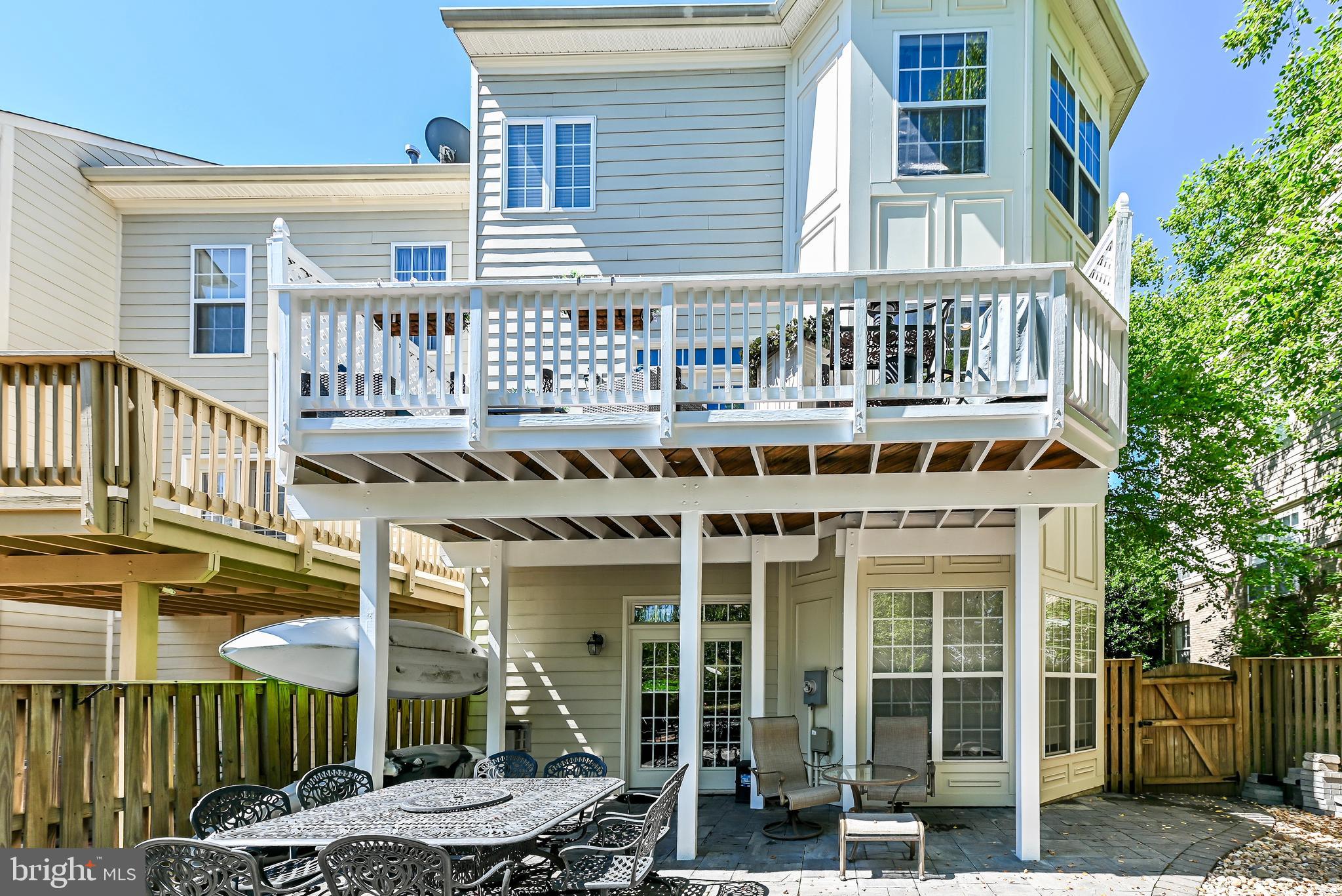 LANSDOWNE ON THE POTOMAC - Residential