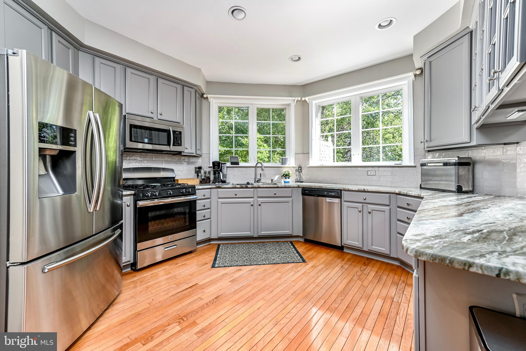 LANSDOWNE ON THE POTOMAC - Residential