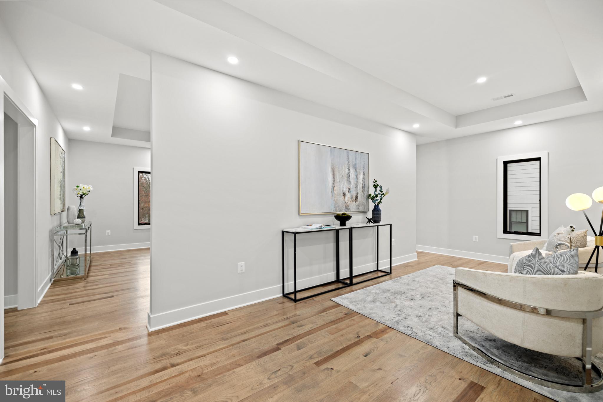 VIENNA WOODS - Residential