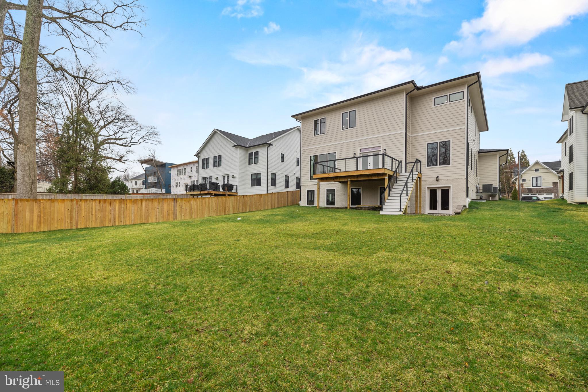VIENNA WOODS - Residential