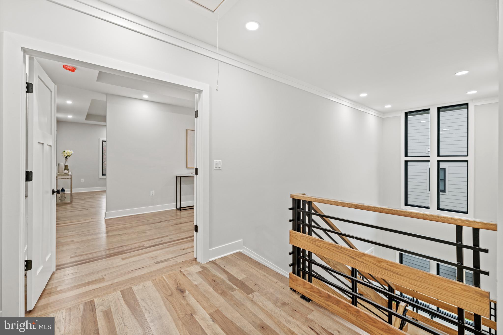 VIENNA WOODS - Residential
