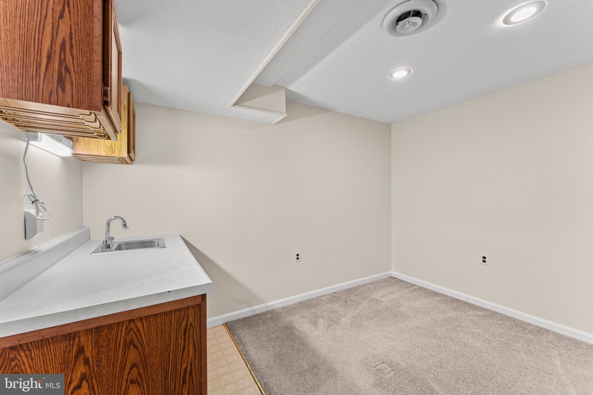 MONTCLAIR - Residential