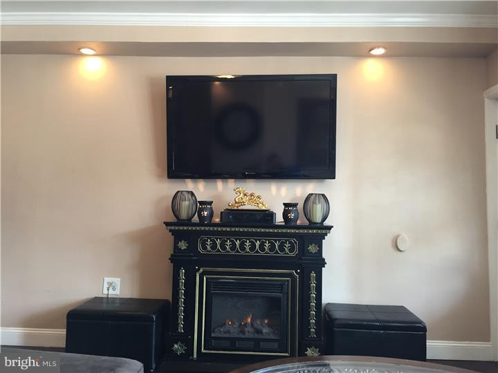PORT RICHMOND - Residential
