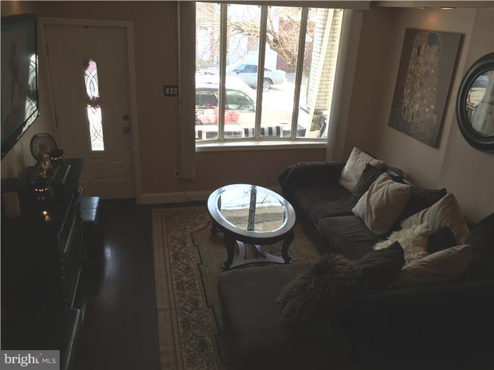 PORT RICHMOND - Residential