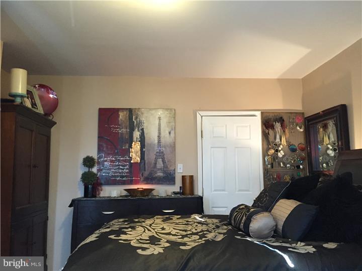 PORT RICHMOND - Residential