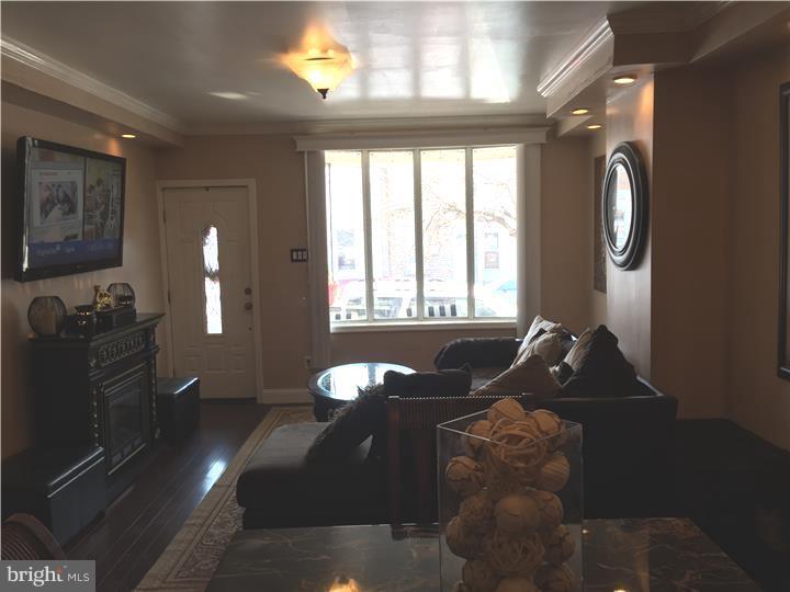 PORT RICHMOND - Residential