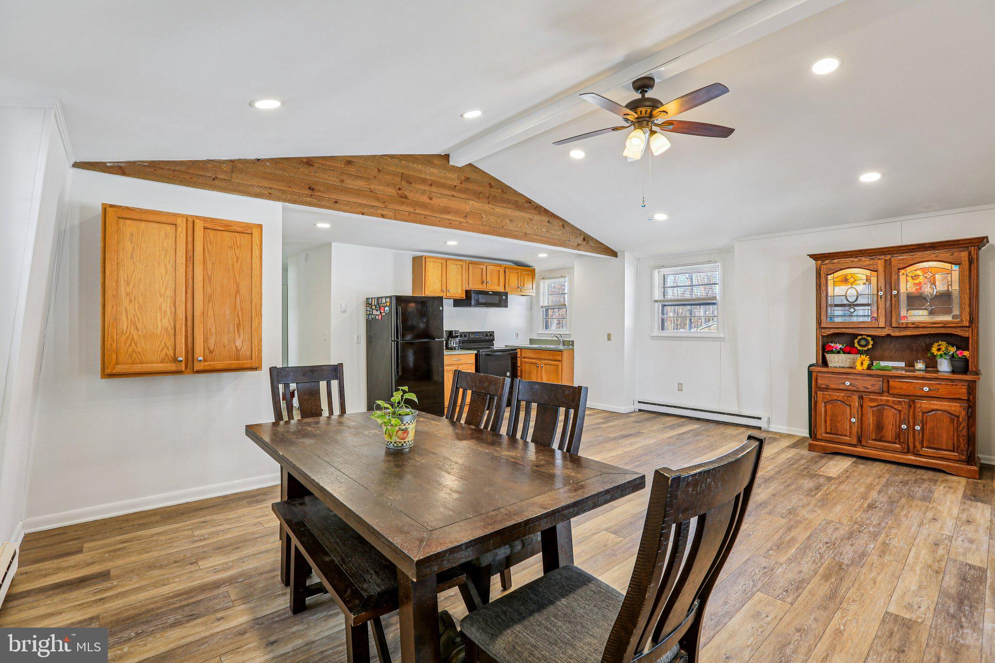 LAKE HERITAGE - Residential