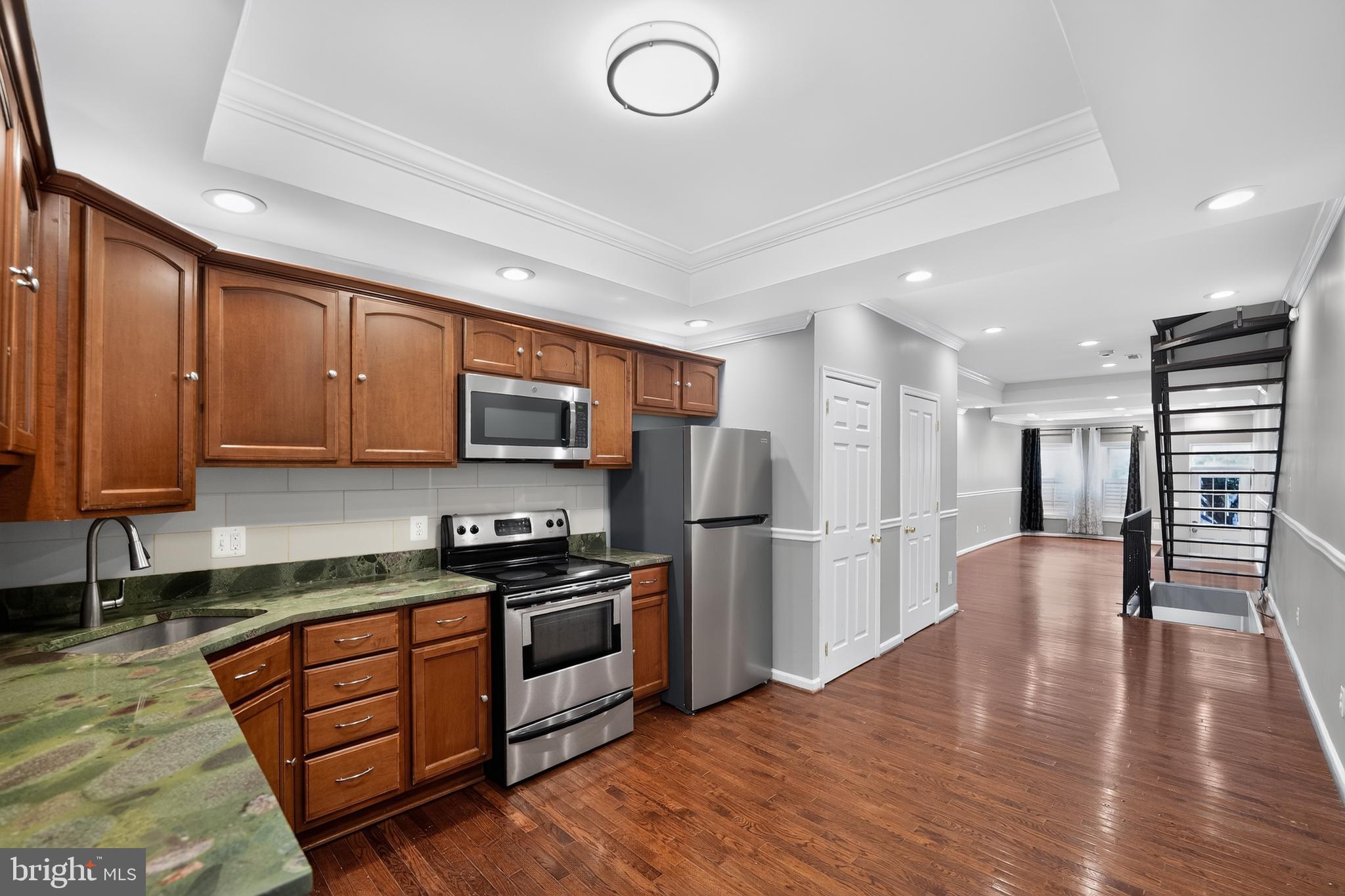 WASHINGTON VILLAGE - Residential