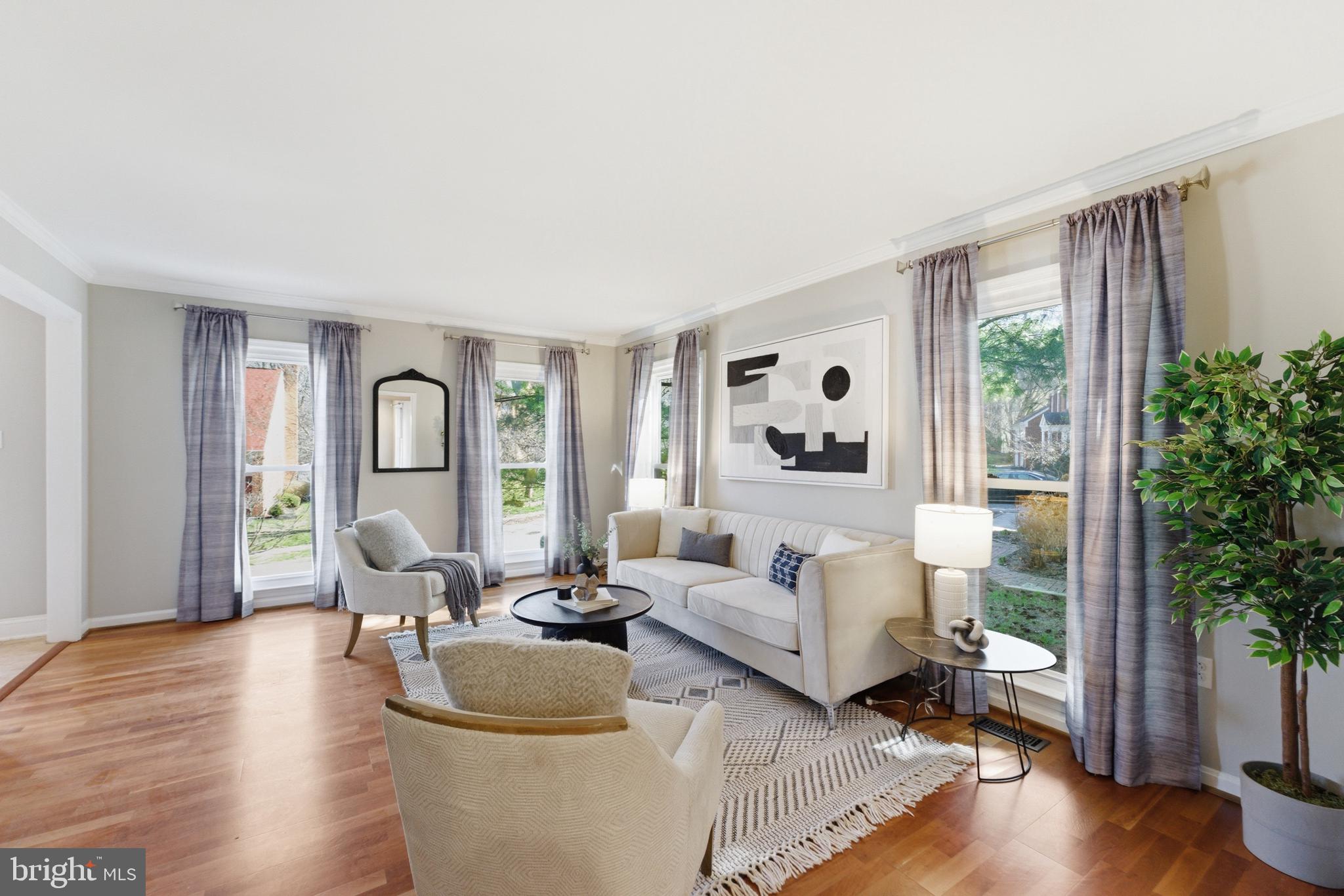 SHERWOOD FOREST MANOR - Residential