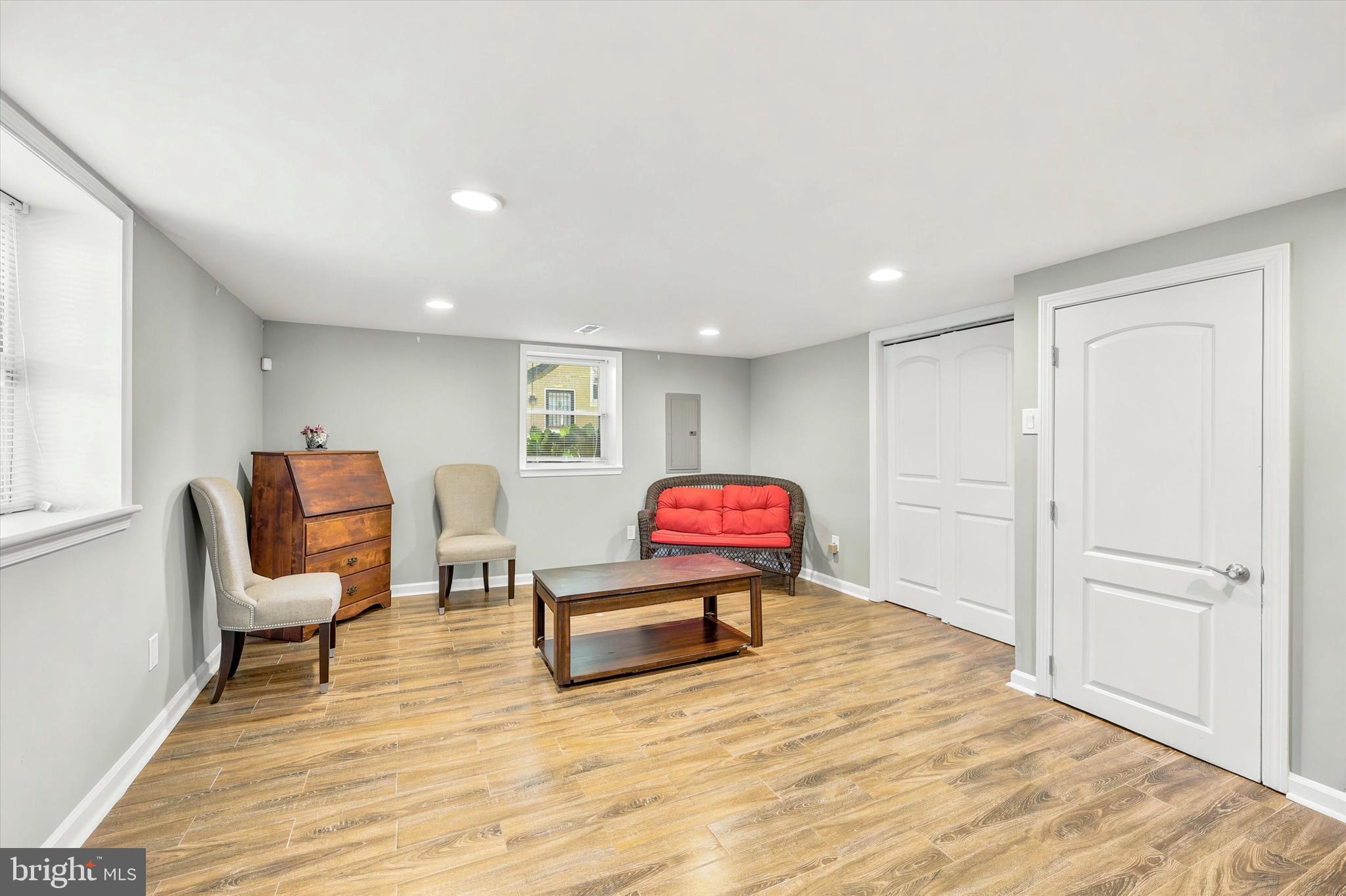 ELKINS PARK - Residential