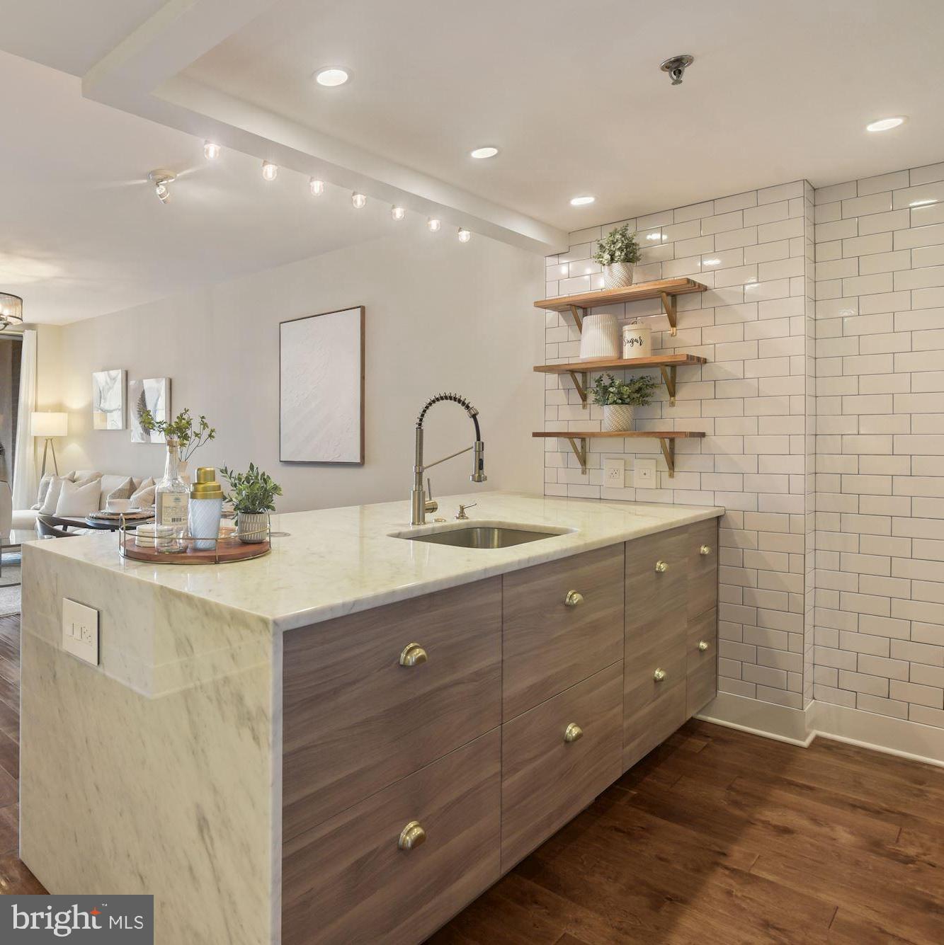 THE CHRISTOPHER - Residential