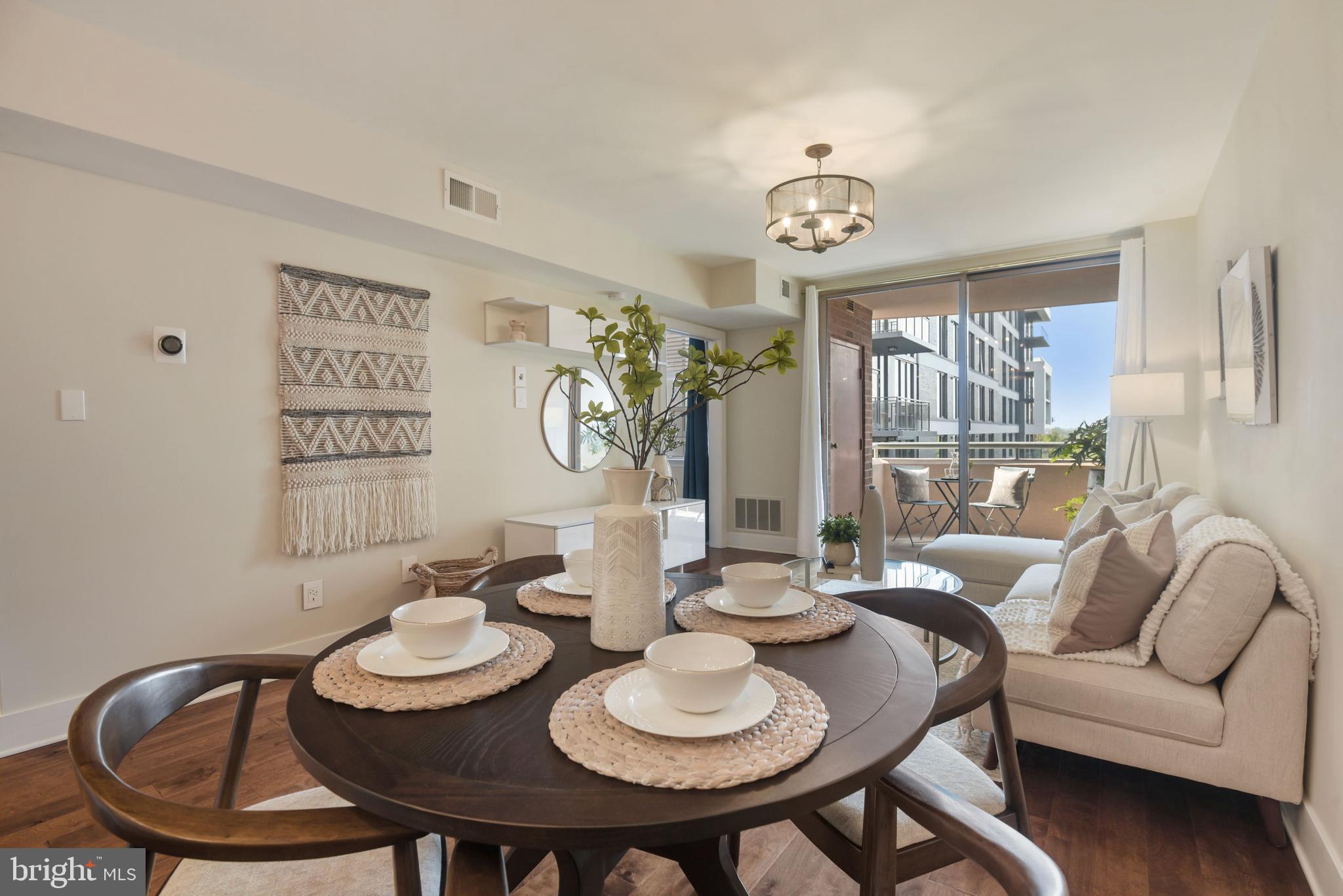 THE CHRISTOPHER - Residential