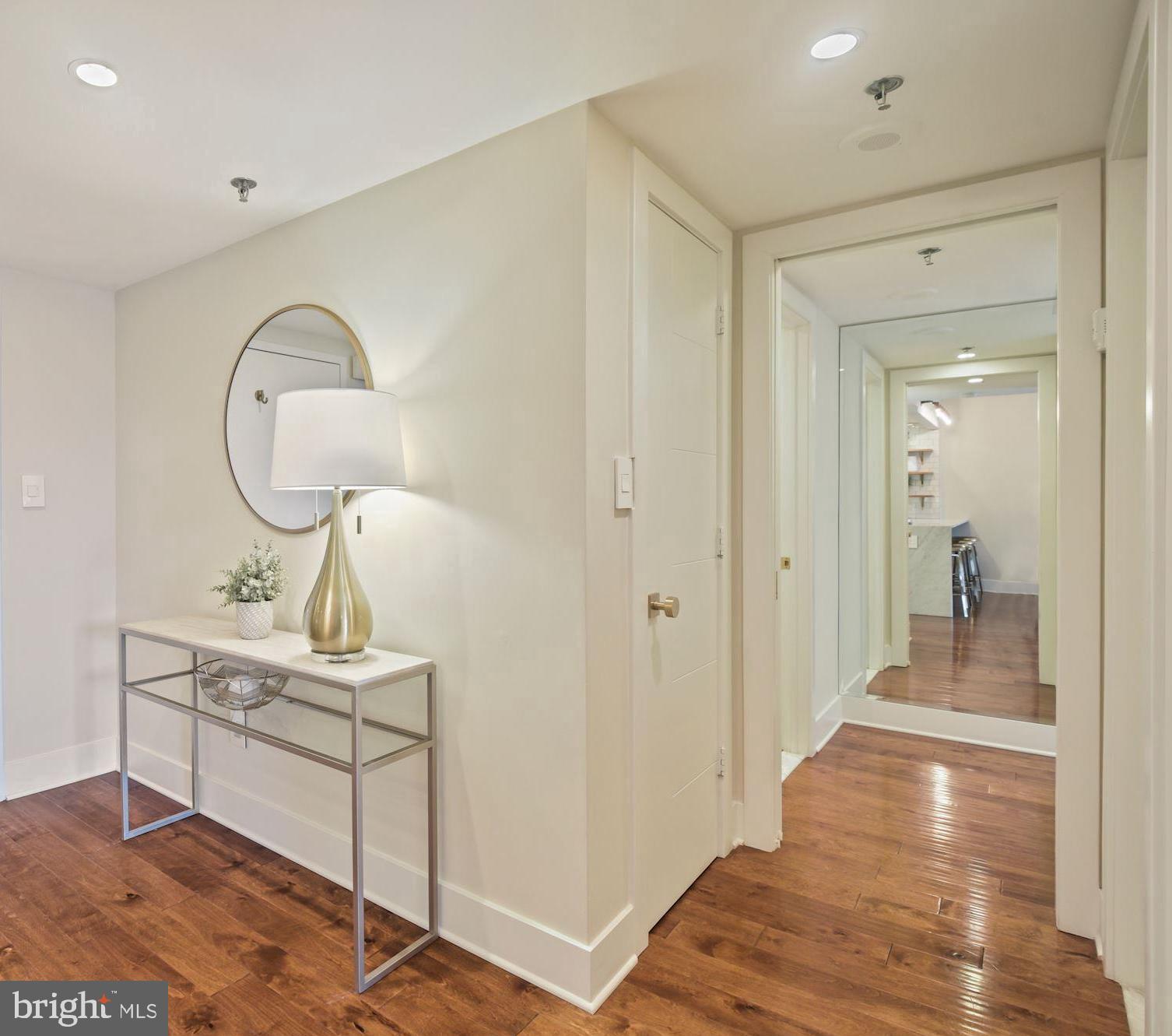 THE CHRISTOPHER - Residential