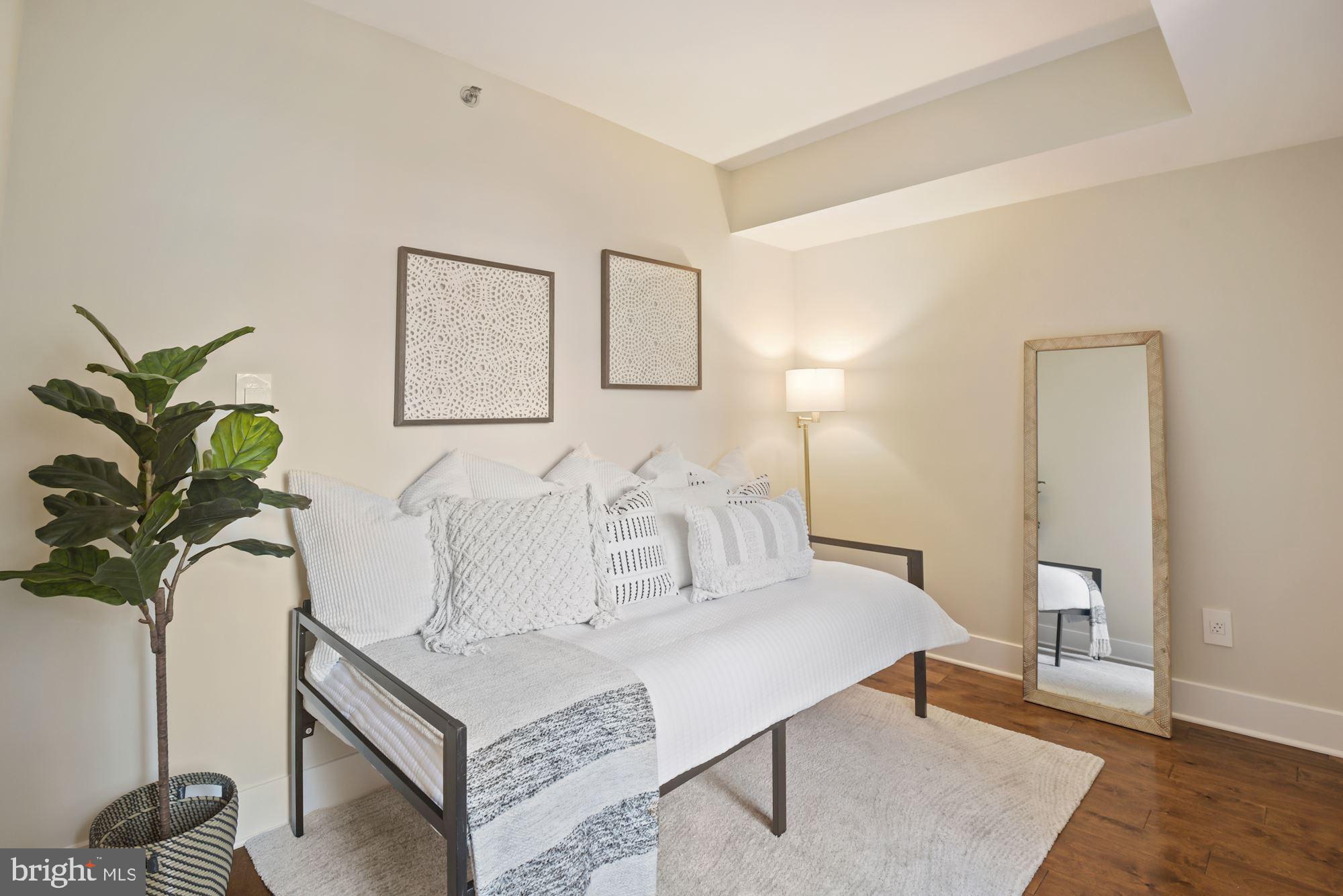 THE CHRISTOPHER - Residential