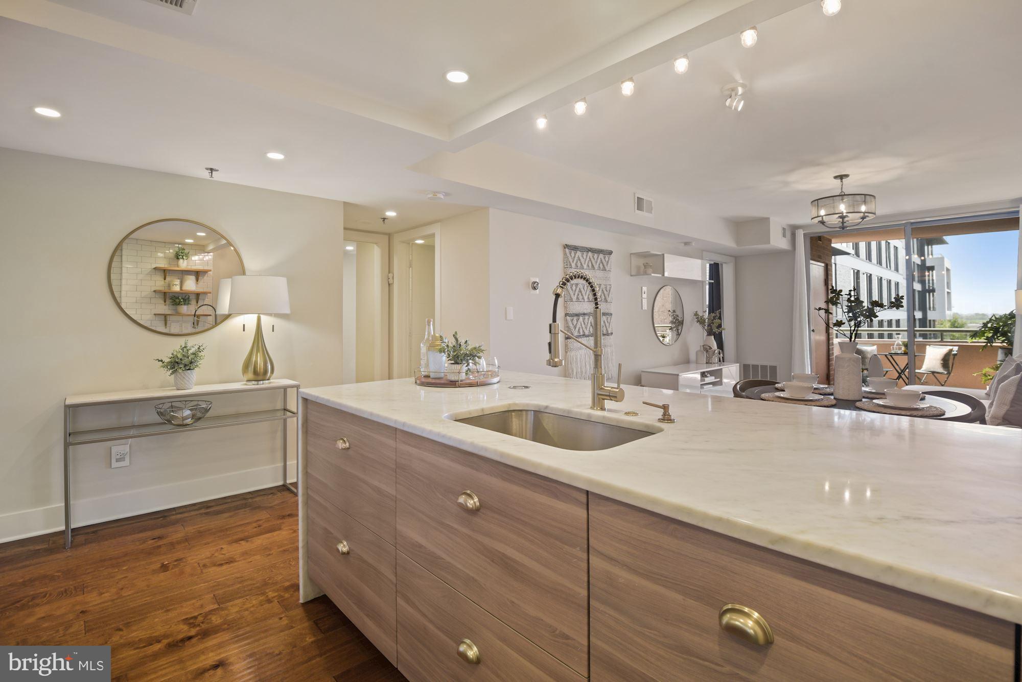 THE CHRISTOPHER - Residential