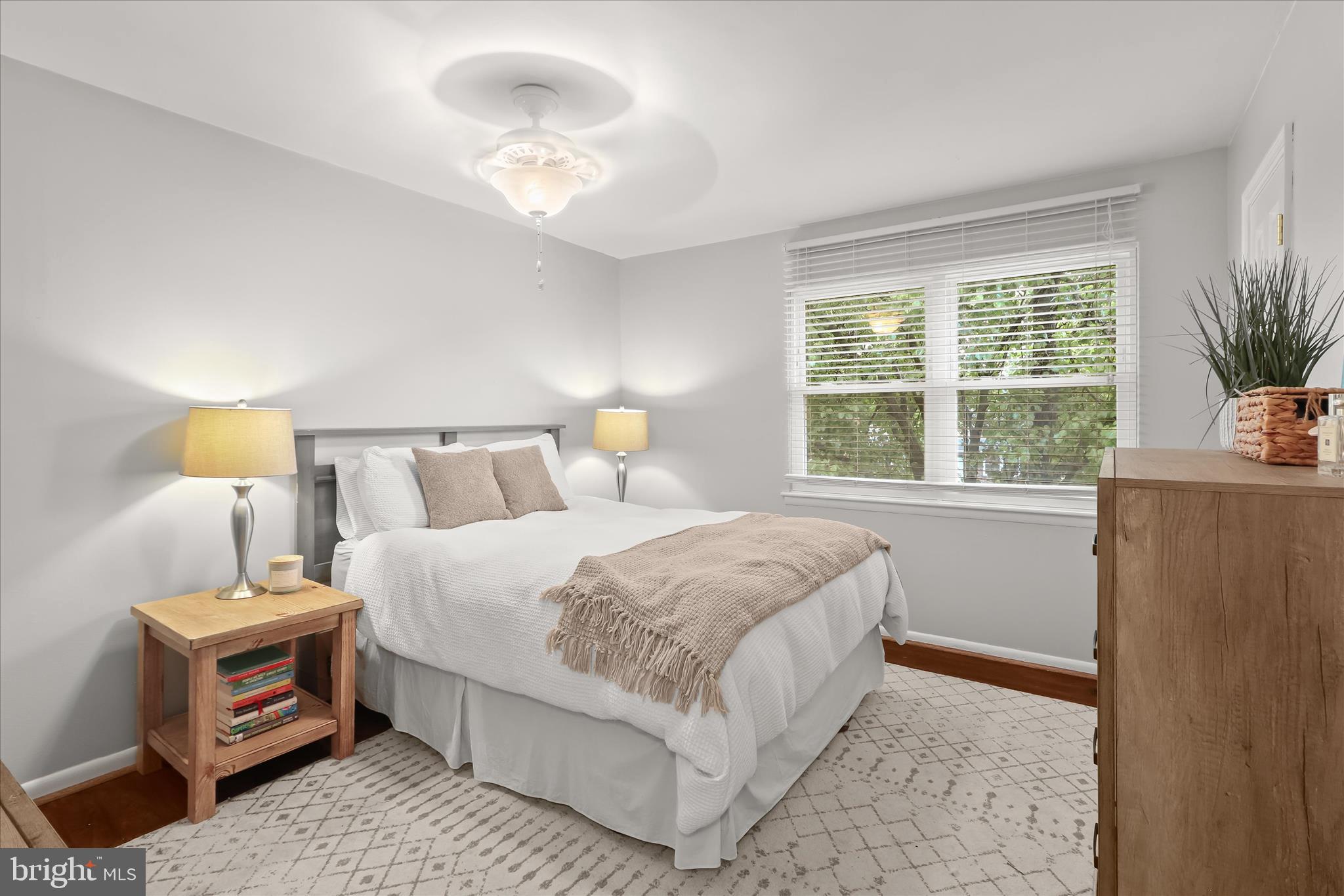 SUSSEX SQUARE CONDO - Residential