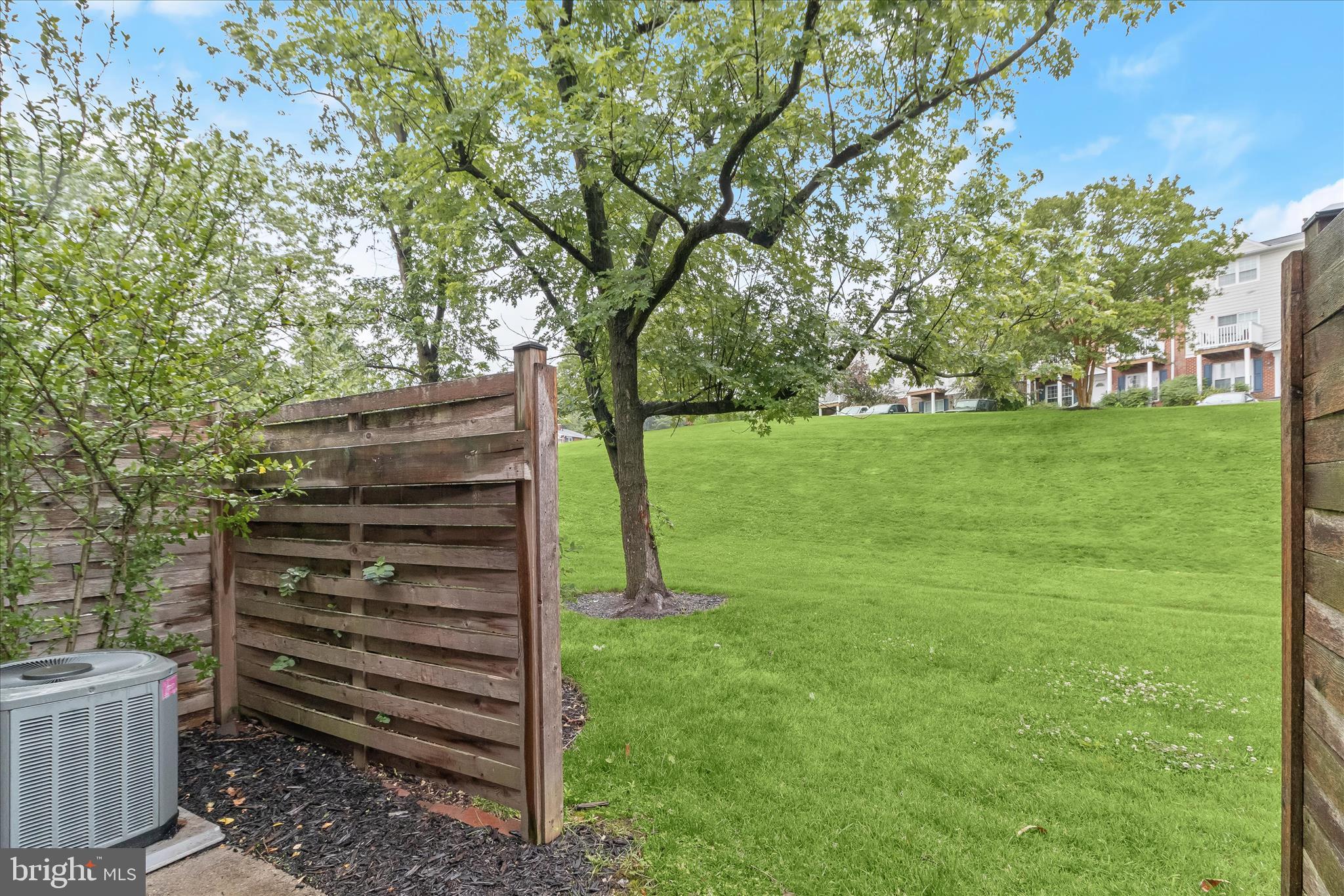 SUSSEX SQUARE CONDO - Residential