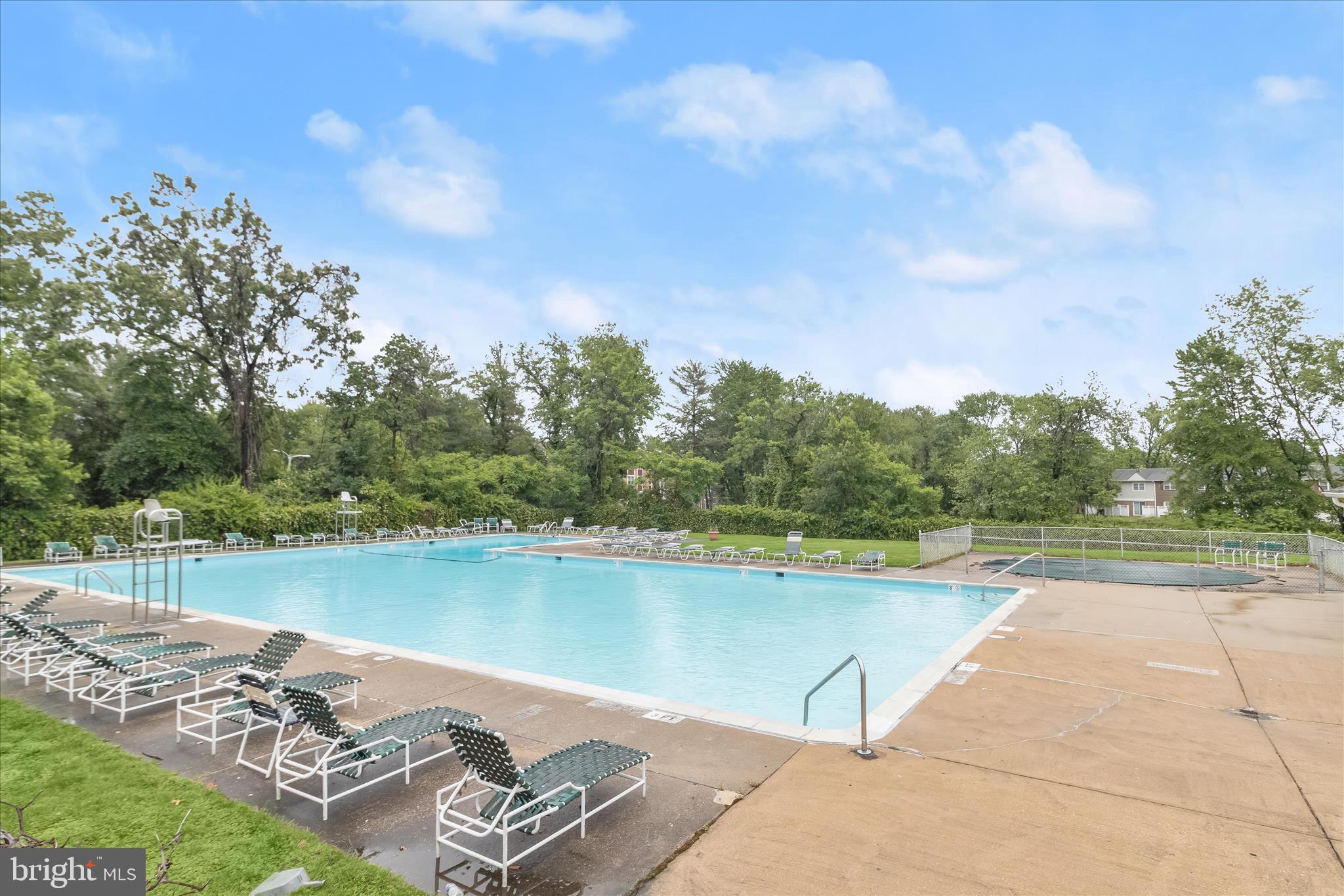 SUSSEX SQUARE CONDO - Residential