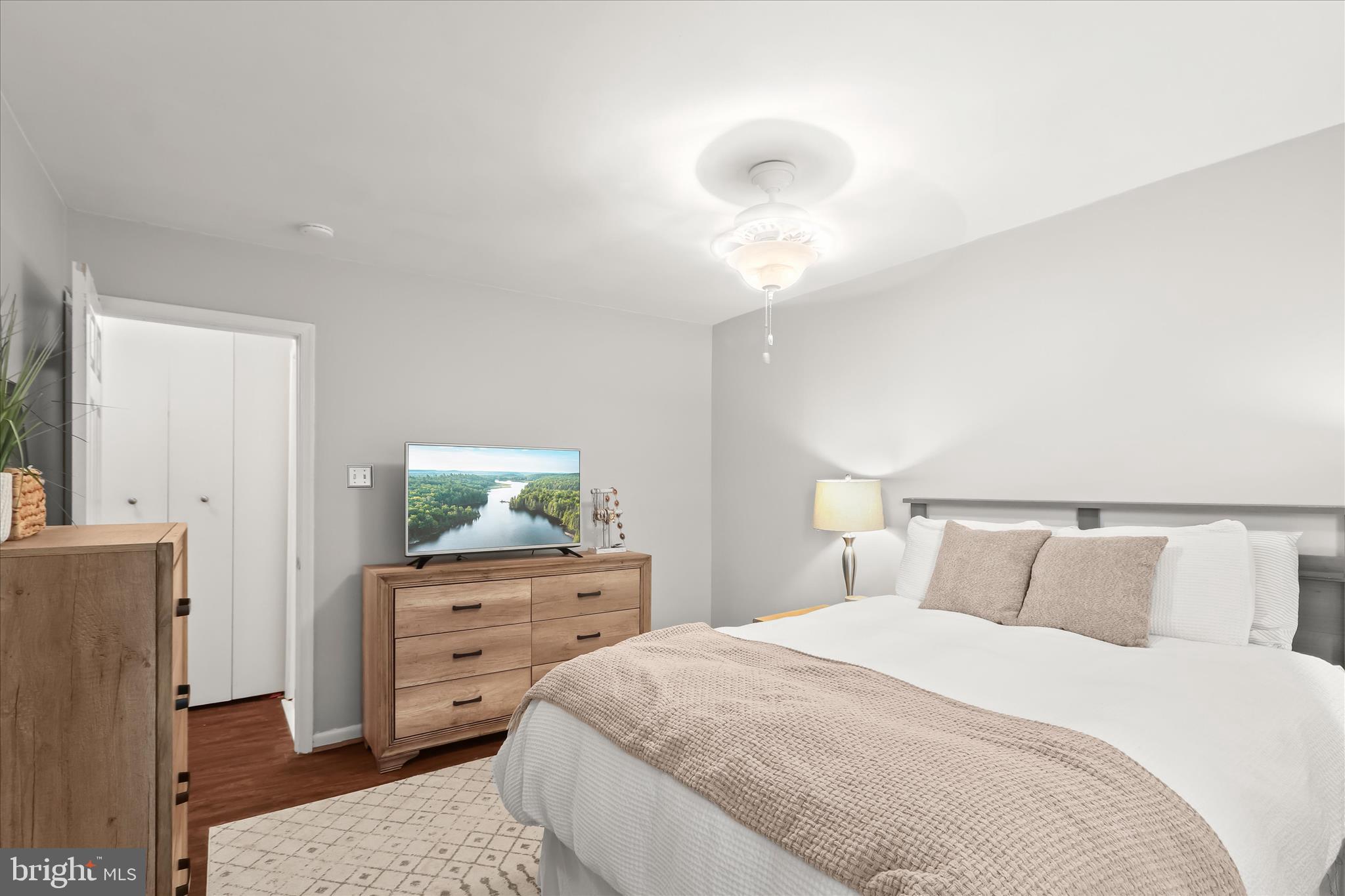 SUSSEX SQUARE CONDO - Residential