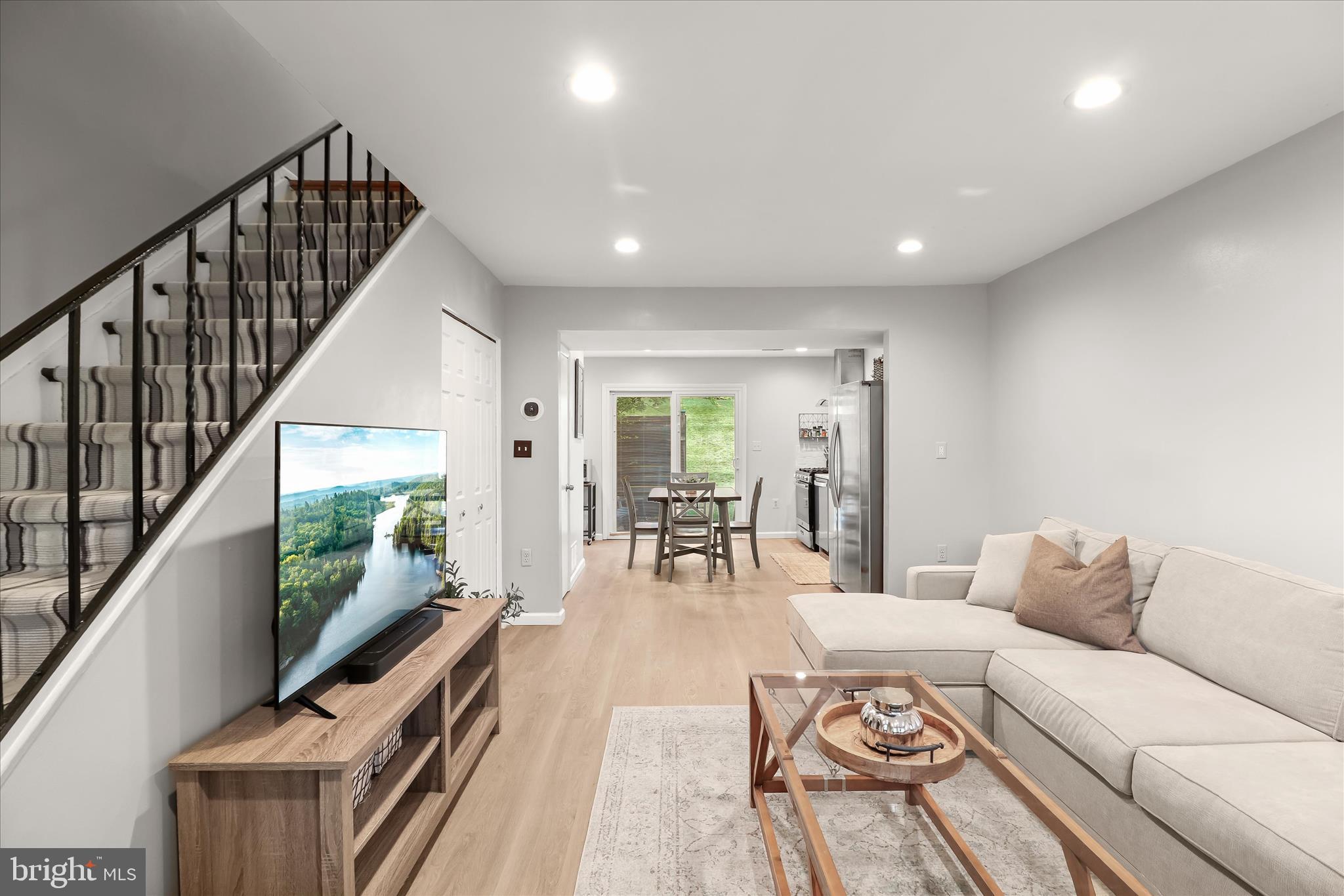 SUSSEX SQUARE CONDO - Residential