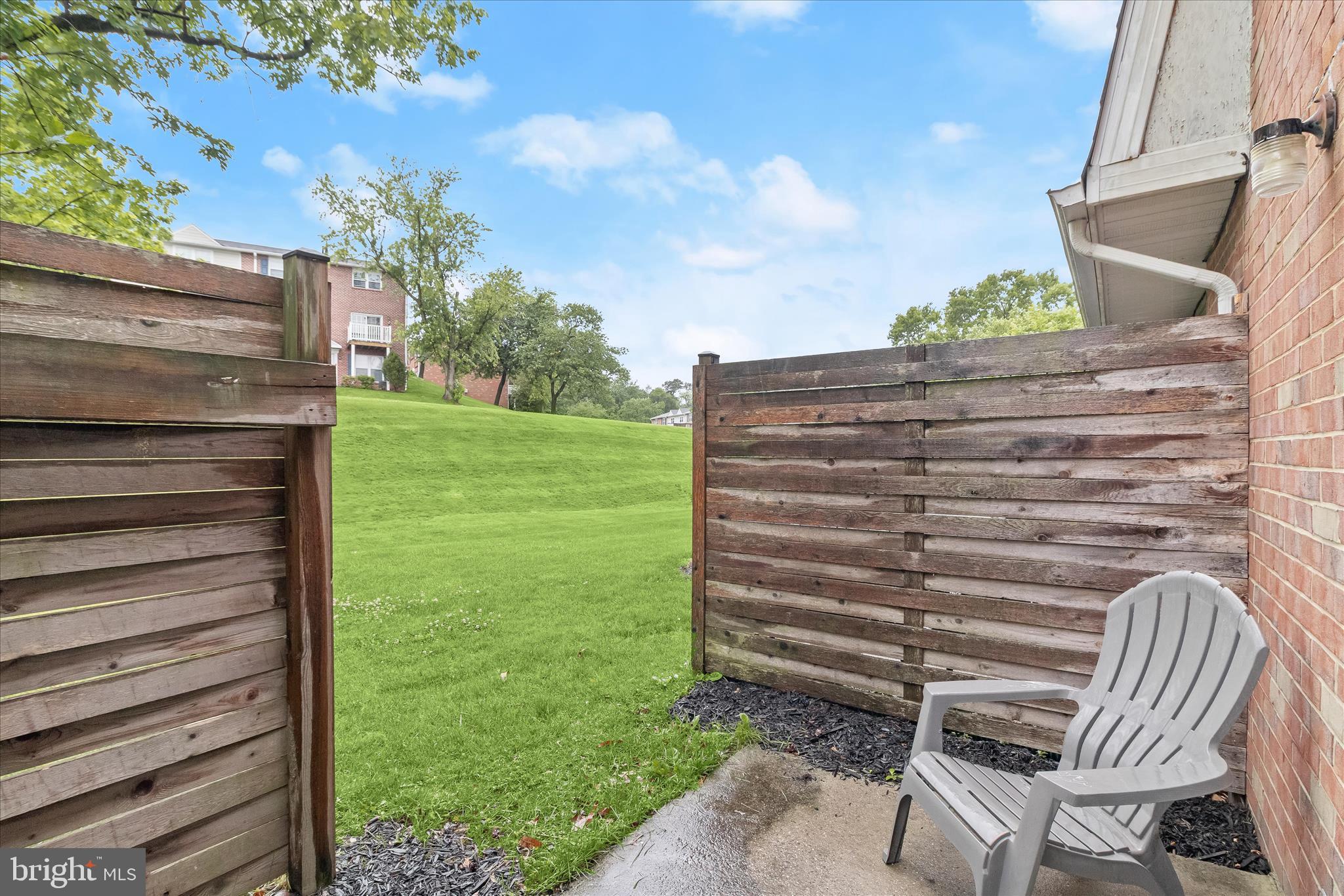 SUSSEX SQUARE CONDO - Residential
