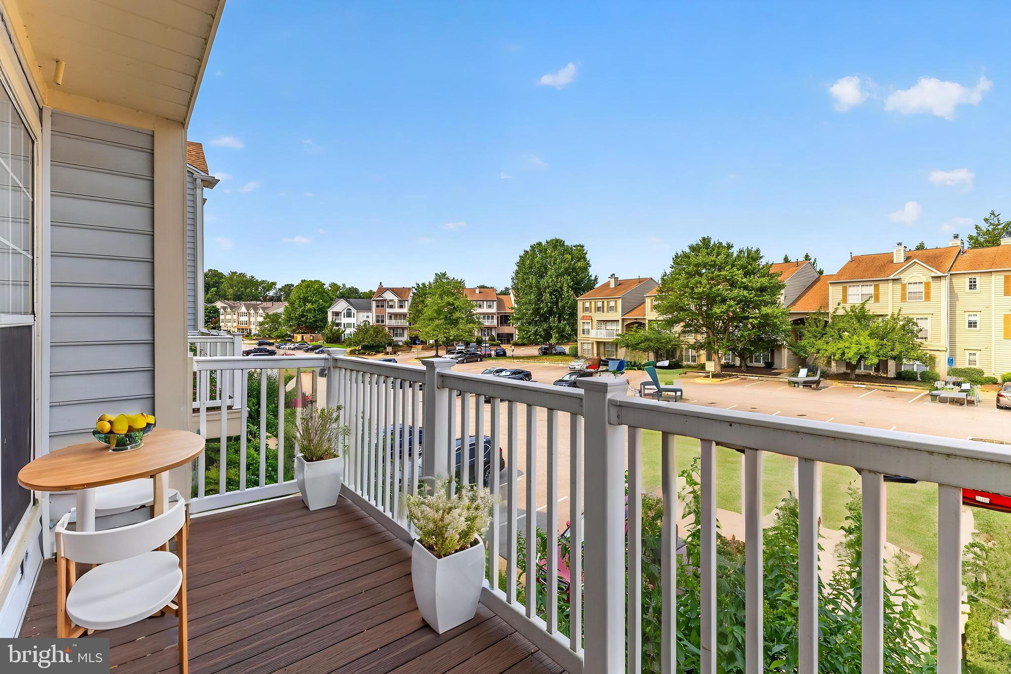 GUNSTON CORNER - Residential