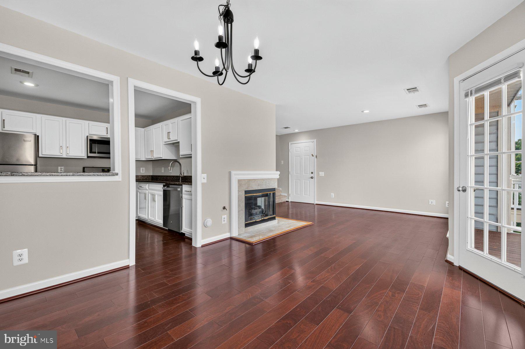 GUNSTON CORNER - Residential