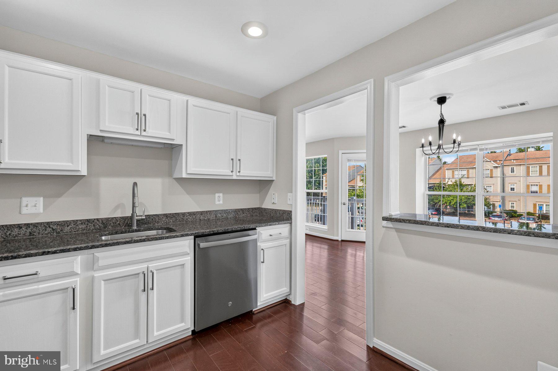 GUNSTON CORNER - Residential