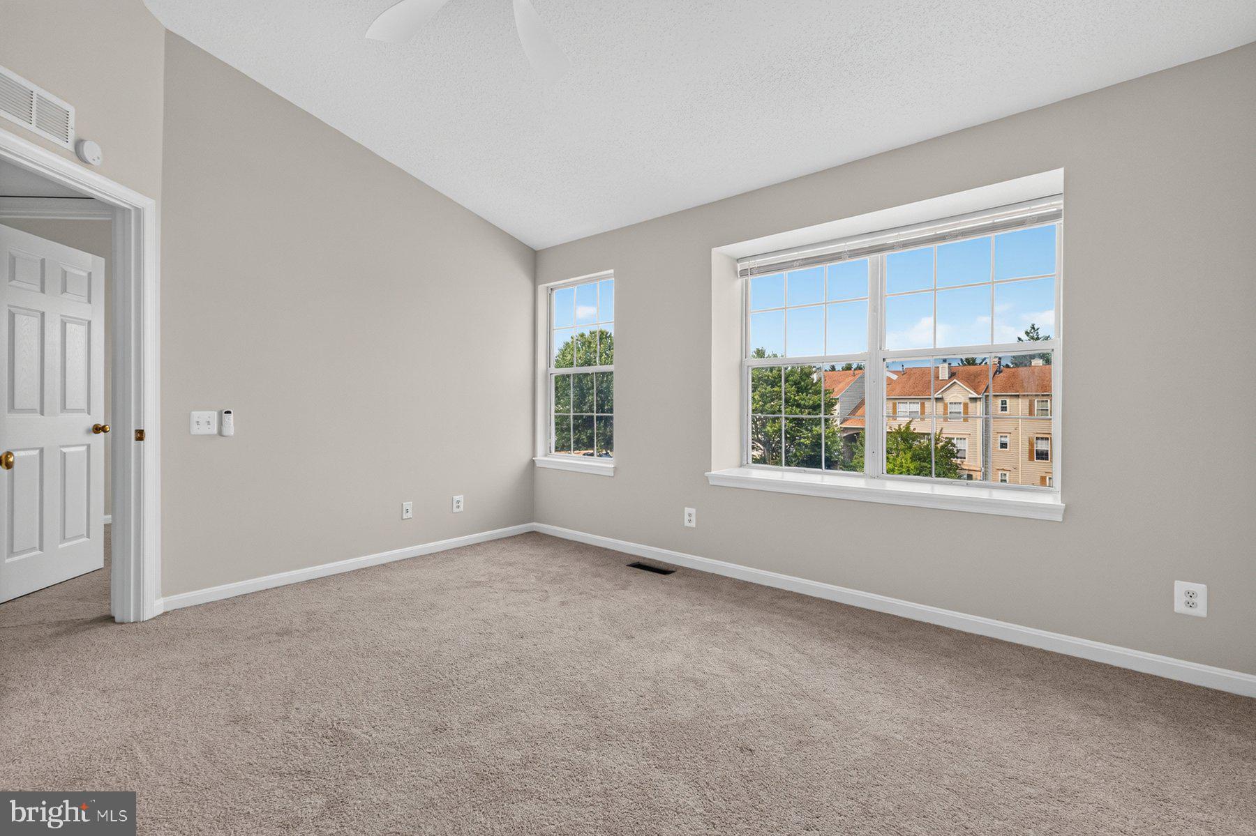 GUNSTON CORNER - Residential