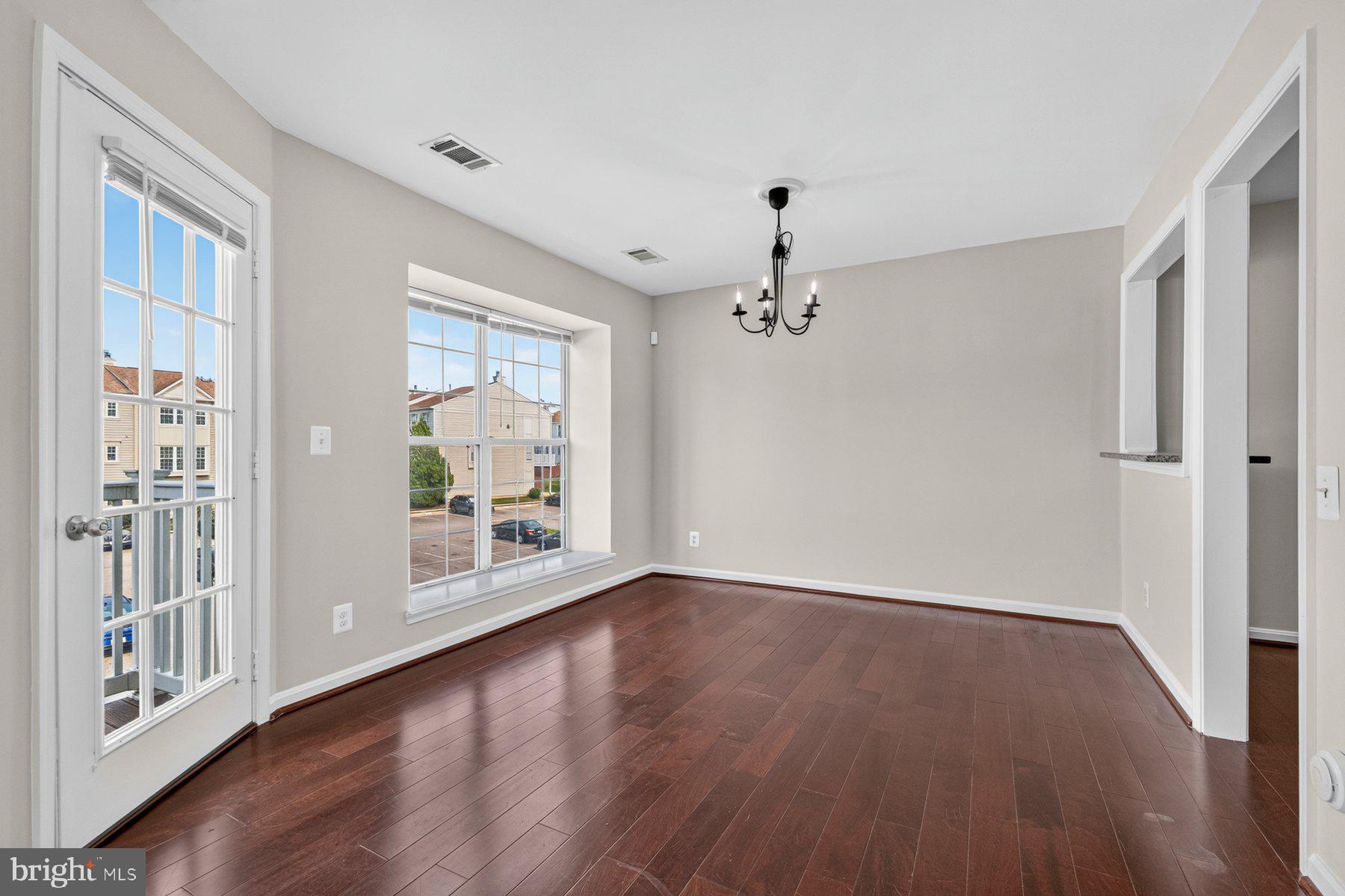 GUNSTON CORNER - Residential