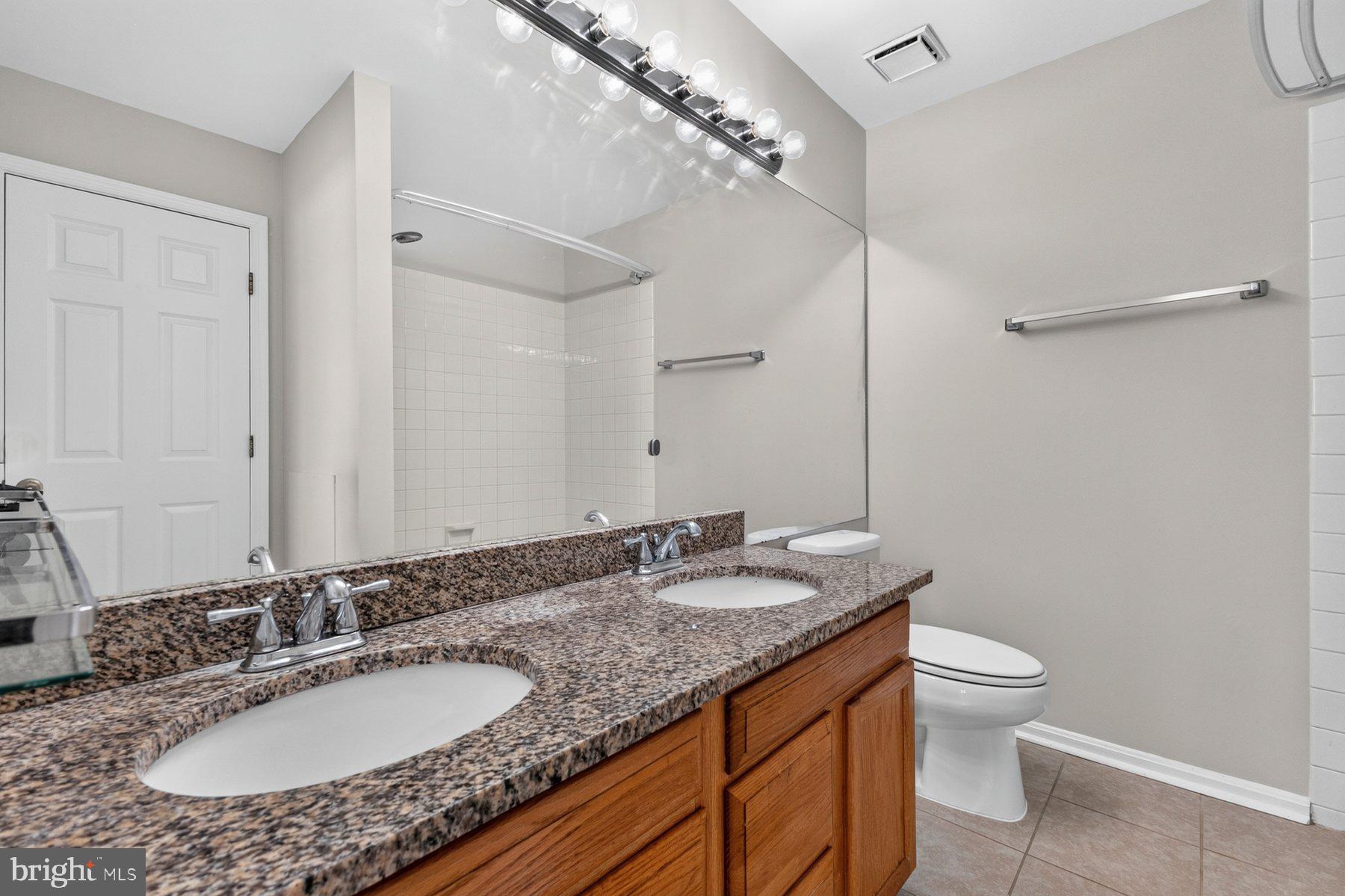 GUNSTON CORNER - Residential