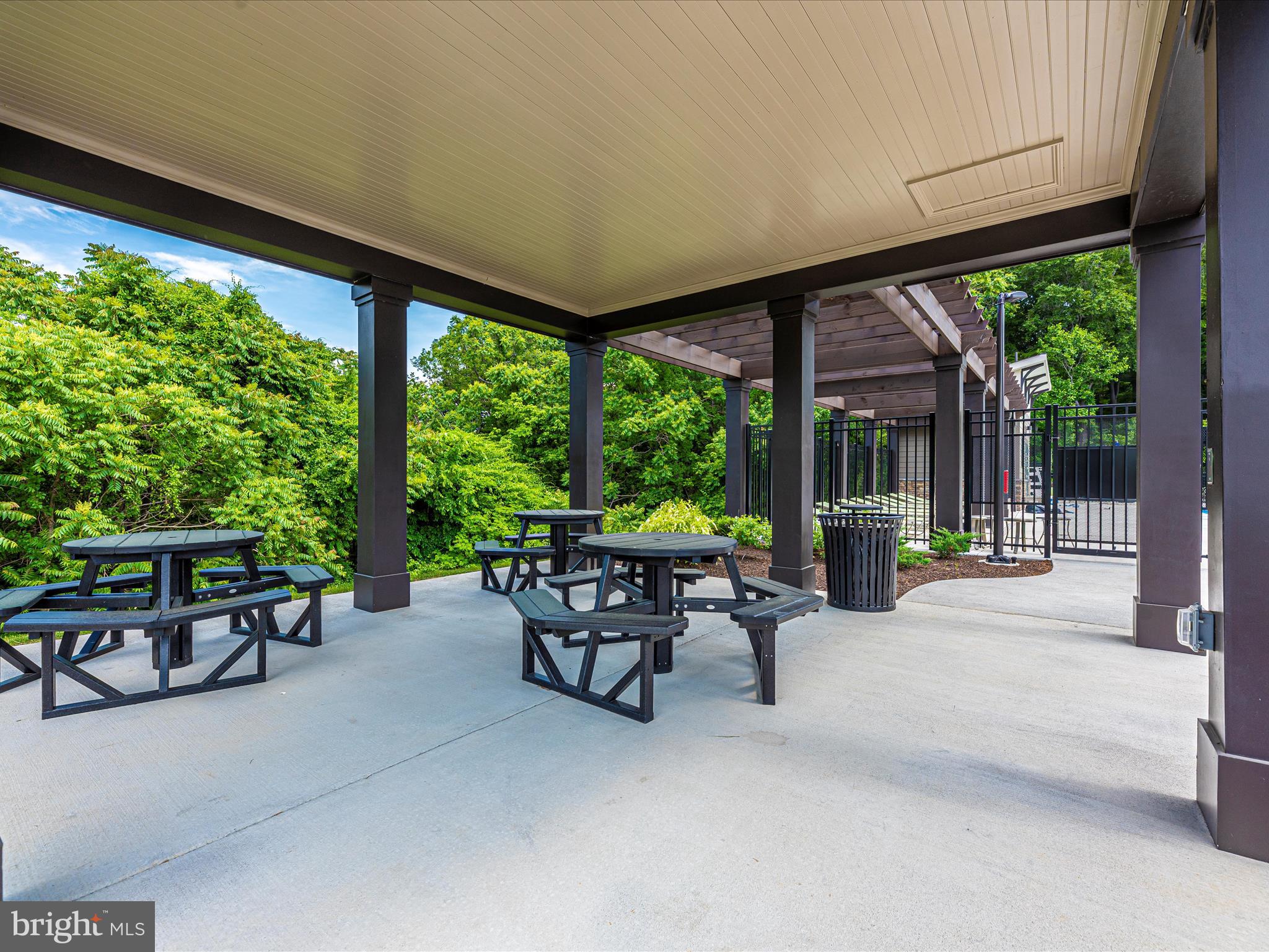 TALLYN RIDGE - Residential