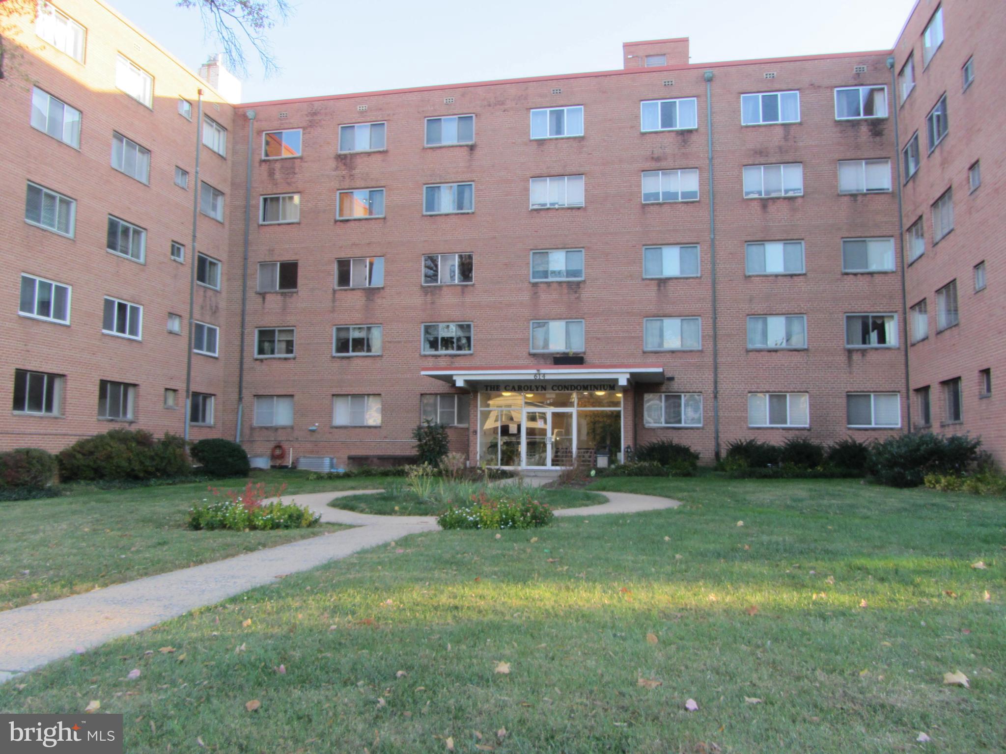 THE CAROLYN - Residential