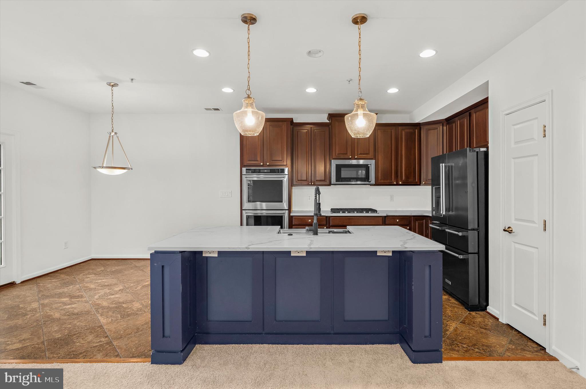 RED RUN VILLA - Residential