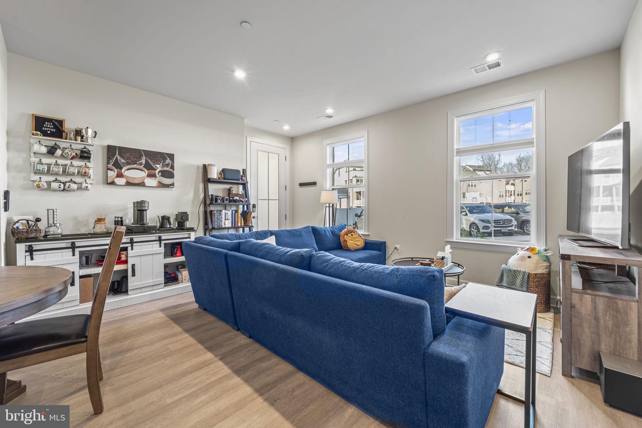 THE TOWNS AT PENDER OAKS - Residential Lease