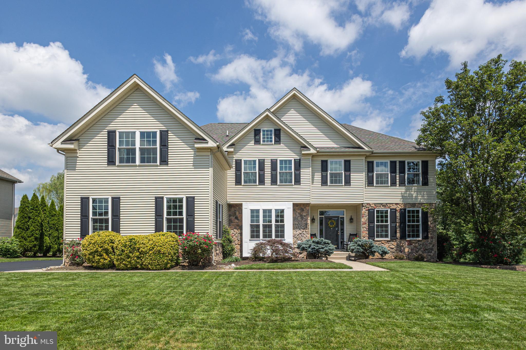 DEVONSHIRE ESTATES - Residential