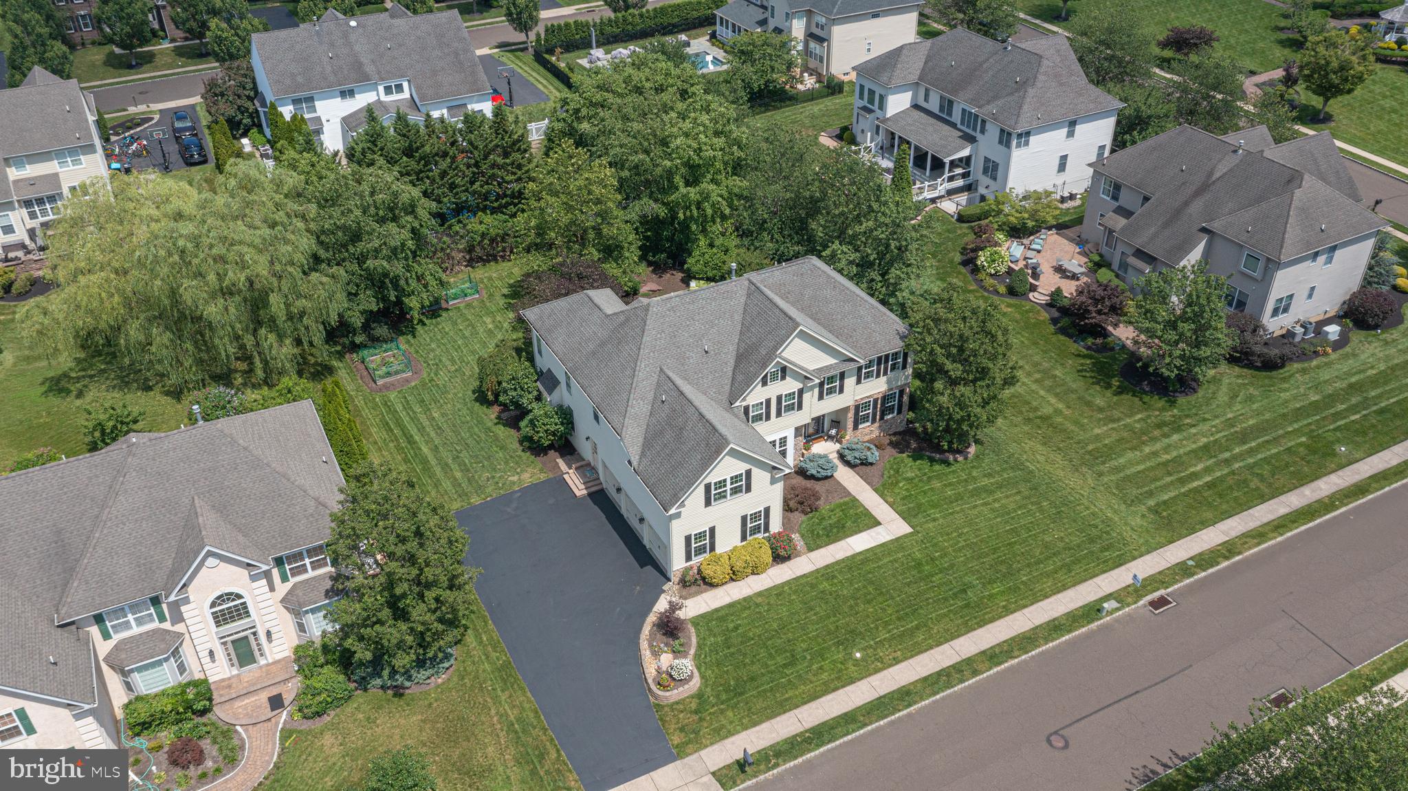 DEVONSHIRE ESTATES - Residential