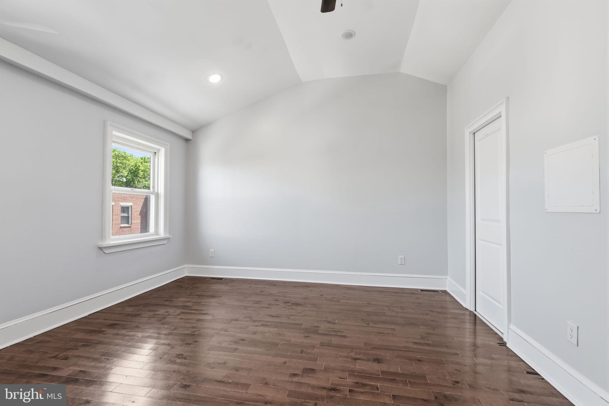 OLDE KENSINGTON - Residential